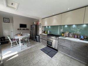 KITCHEN B- click for photo gallery